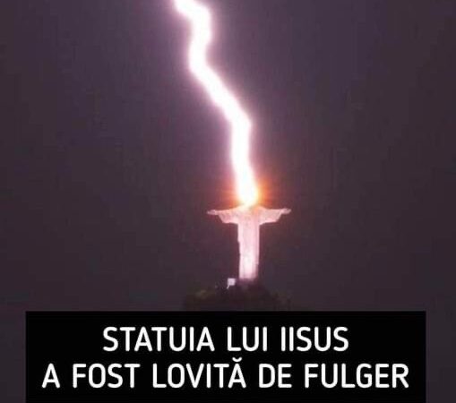 ÎNTÂMPLARE INCREDIBILĂ ÎN BRAZILIA STATUIA LUI IISUS DIN RIO DE JANEIRO LOVITĂ DE FULGER IMENS