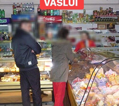 Dialog mega-amuzant intr-o alimentara din Vaslui intre vanzatoare si o clienta romanca intoarsa din Italia 50 de lei fa Ca esti de la mine din sat