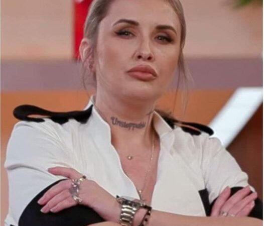 De necrezut Cât încasează Anica concurenta lui Cătălin Scărlătescu de la Chefi la cuţite din job-ul de şefă a menajerelor Suma e uluitoare