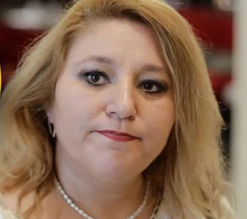 Cum arăta Diana Șoșoacă în tinerețe. Imagini nemaivăzute cu ea când poza provocator cu greu o recunoști