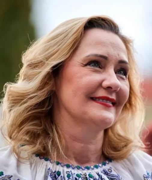 Rugămintea pe care Elena Lasconi le-o adresează românilor