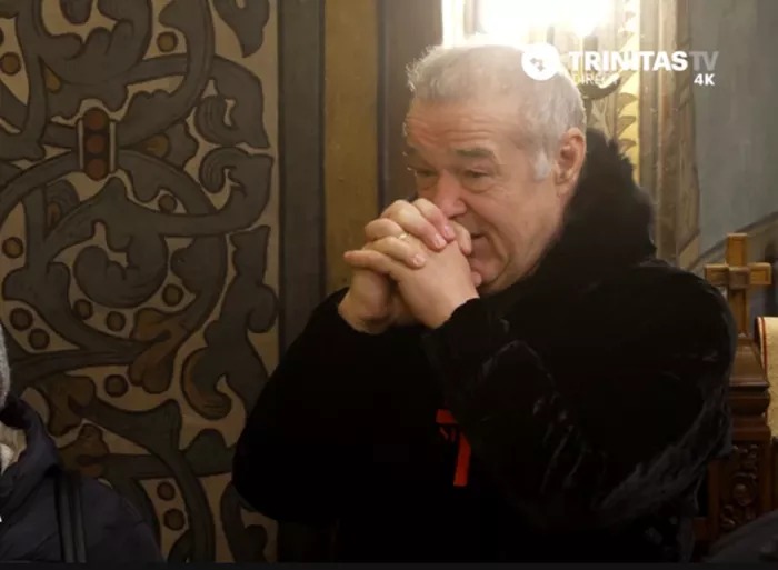 Gigi Becali plânge în hohote Imaginile au fost surprinse în Catedrala Patriarhală din București