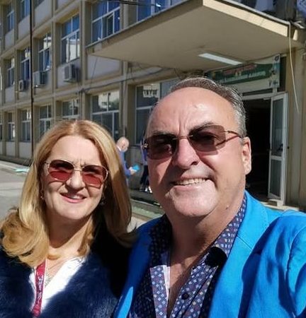 Cum a înflorit povestea de iubire dintre Elisabeta și Cornel Lipă și care este secretul unei relații care rezistă în timp Totul a început cu o pătură